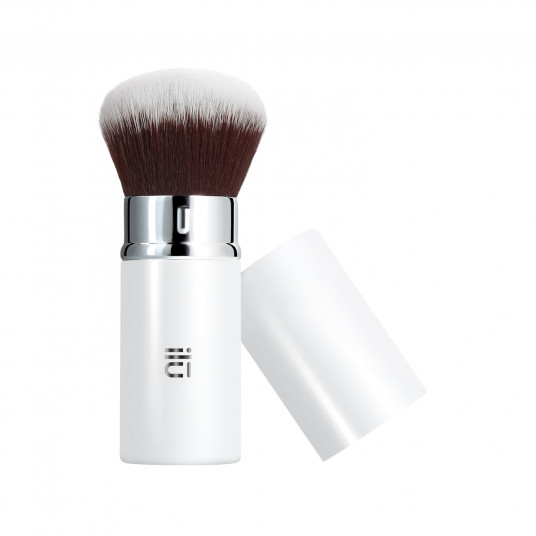 ilū 201 Retractable Kabuki Brush