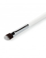 ilū 121 Precision Concealer Brush