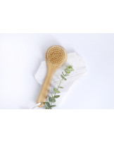 LUSSONI Bamboo body brush with handle